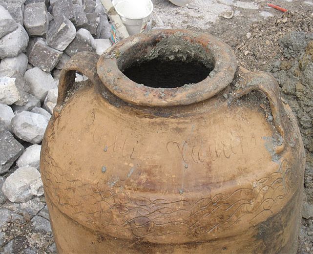 12102013 vaso terracotta sant arsenio 12102013 vaso terracotta sant arsenio