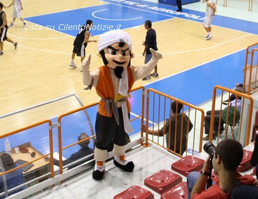 12112012 la maskotte della BK Avenia