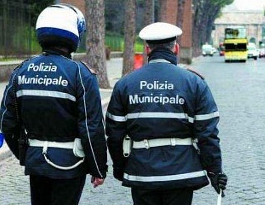 12112013 vigili urbani salerno