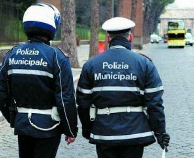 12112013 vigili urbani salerno