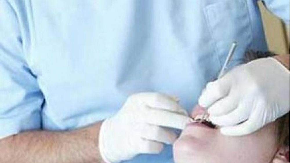 12112019 dentista abusivo