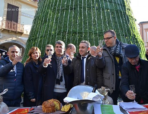 12122015 brindisi sotto l albero