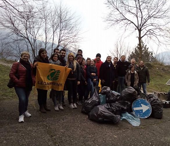 12122016 clean day