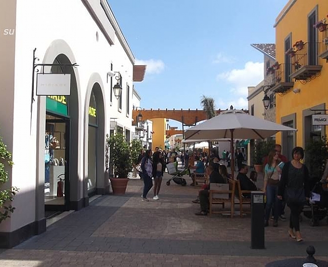 13062013 Cilento Outlet Village