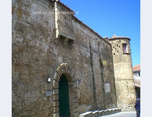 Marisa-Russo foto - 13062013 palazzo vatolla