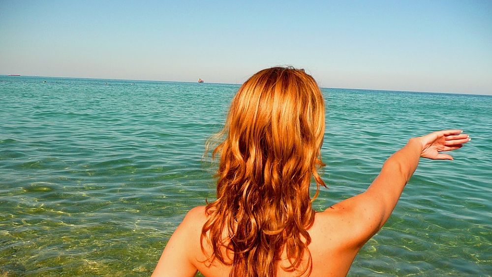 13062016 ragazza al mare