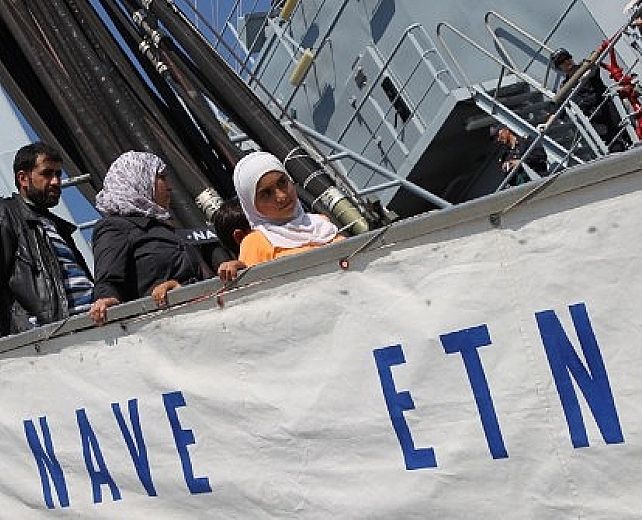 13072014 migranti salerno