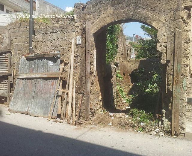 13082013 edificio castel san giorgio