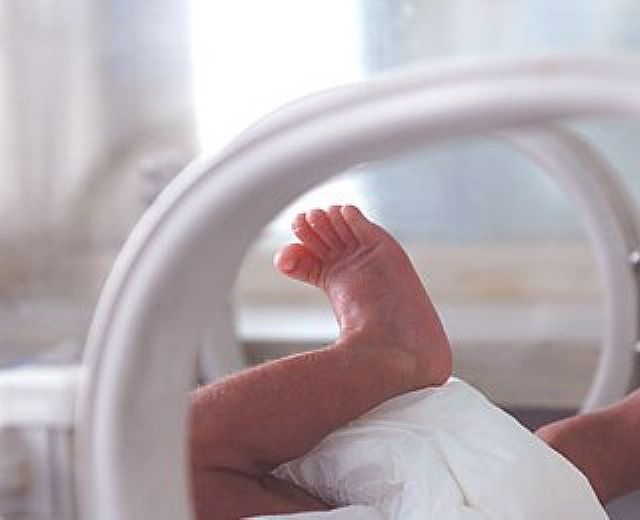 13092013 bimbo alla nascita