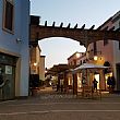 Spettacoli-eventi foto - 13092018 cilento outlet village di sera