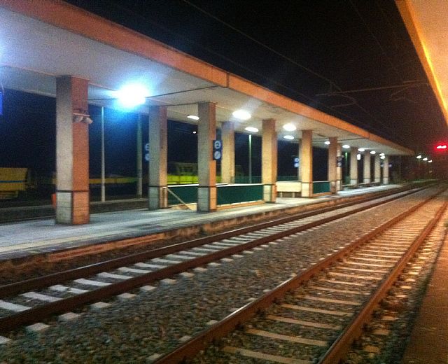 13102013 stazione agropoli di notte