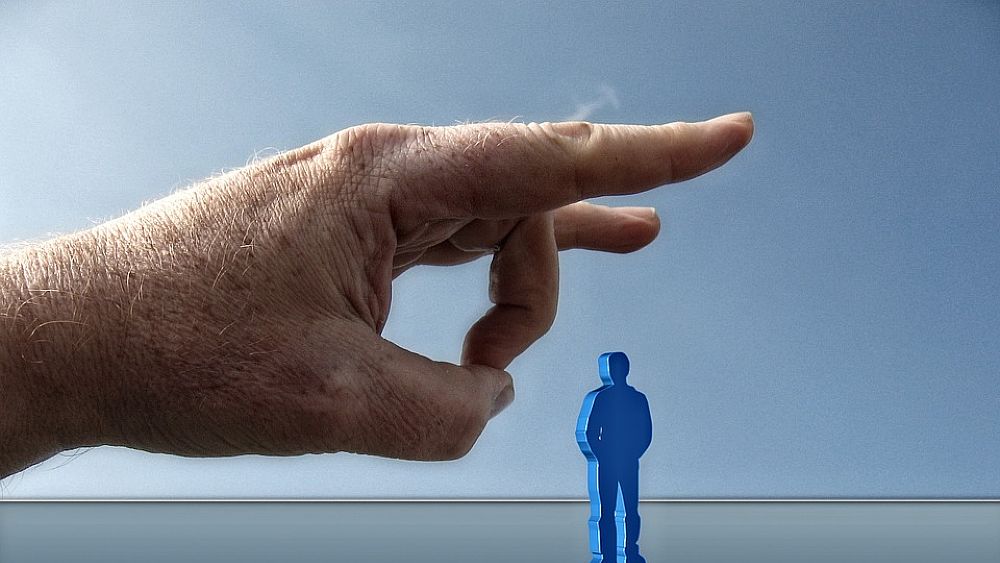 13112018 individuo dito 13112018 individuo dito