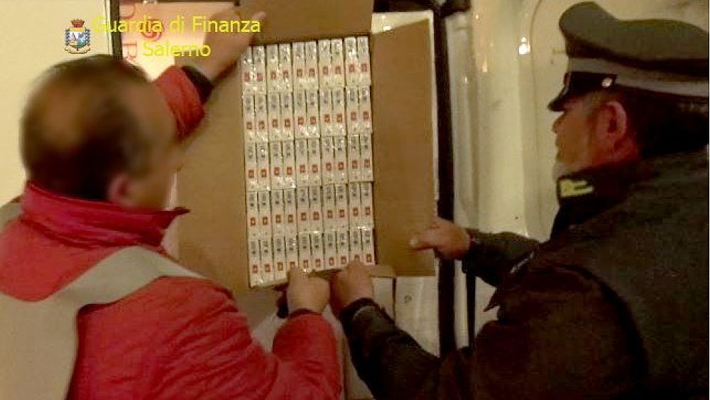 13112019 sequestro sigarette