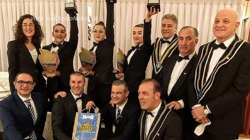 13112021 donne in arte paestum