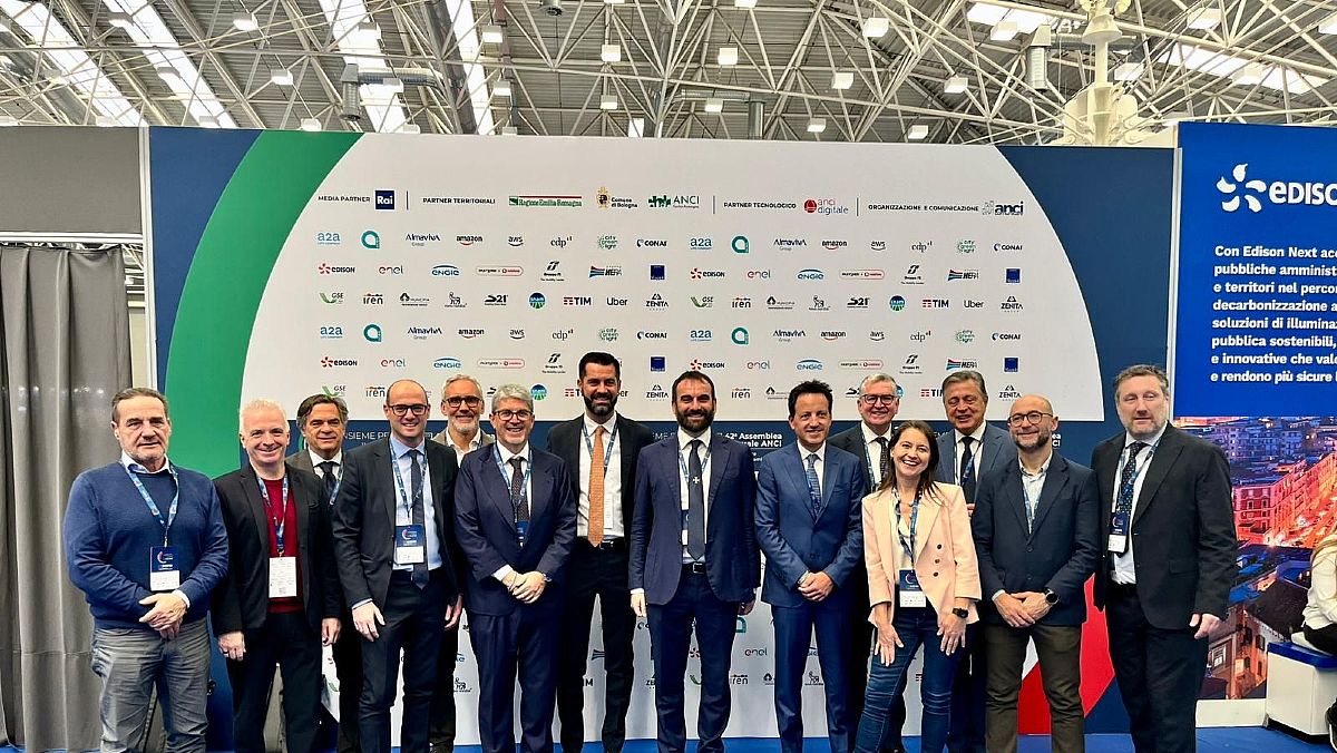 13112025 assemblea anci 2025   incontro tra i sindaci firmatari della carta di amalfi 01