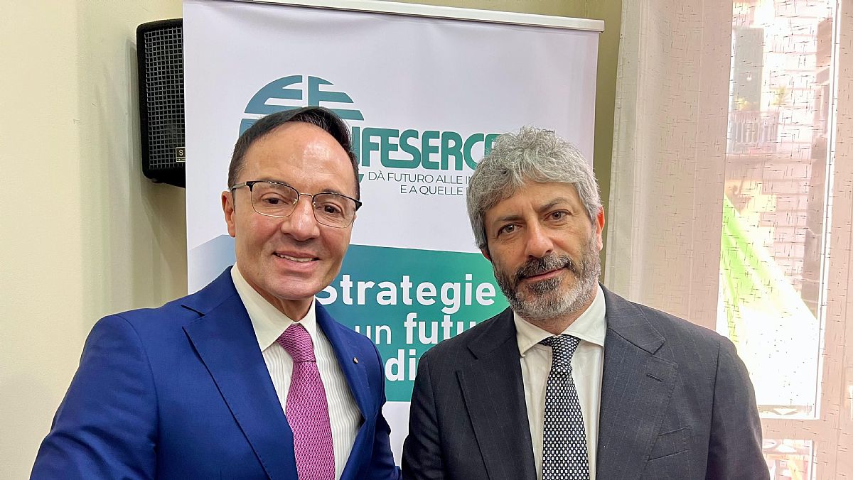 13112025 schiavo con fico orizzontale