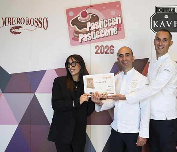 Vincenzo-Malzone foto - 13112025 tre torte del gambero rosso alla pasticceria pansa