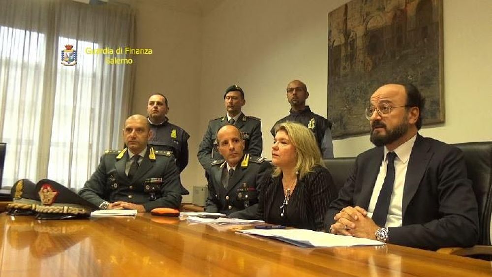 13122018 foto guardia finanza salerno
