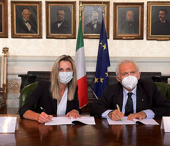 Emilio-La-Greca-Romano foto - 14062021 foto 3 articolo 11 giugno bianchi vezzali firma protocollo intesa