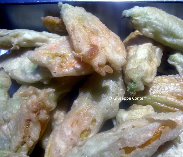 Giuseppe-Conte foto - 14072016 frittelle fiori di zucca