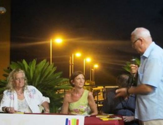 Marisa-Russo foto - 14082015 libro carlomagno