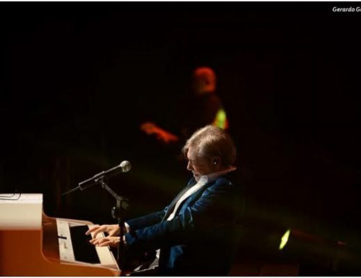 14082015 nino d angelo al piano