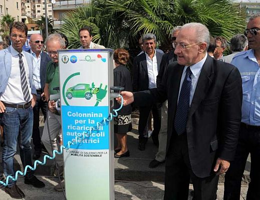 14092013 colonnina ricarica auto elettriche salerno