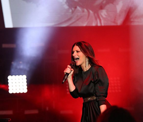 14092018 laura pausini live