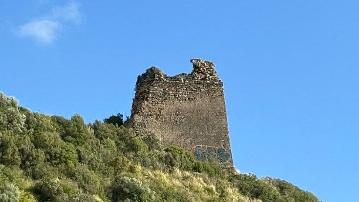 14092024 graffito torre telegrafo ascea