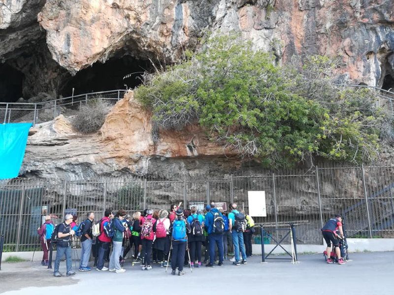 turisti grotta camerota