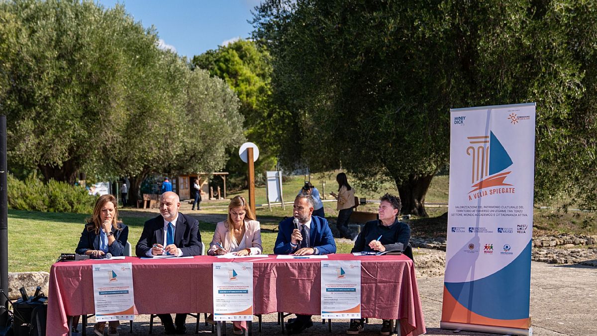 14102025 a velia spiegate  conferenza 14102025 a velia spiegate  conferenza