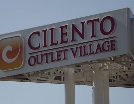 14122012 cilento outlet village