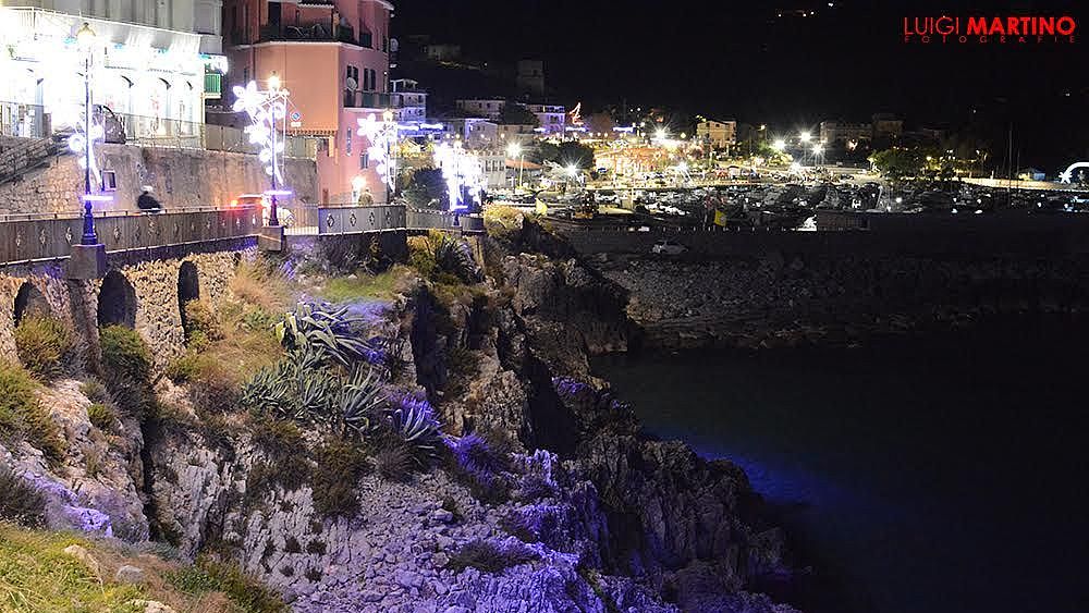 14122016 scogliera camerota illuminata 14122016 scogliera camerota illuminata