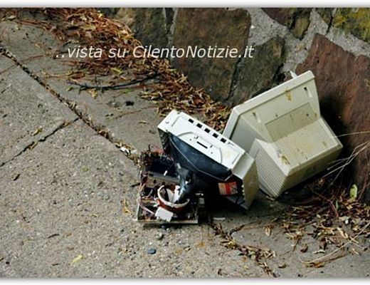 Paolo-Abbate foto - 15032014 rifiuti raee