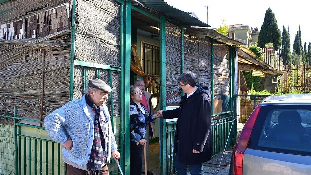 15062016 smantellamento conteiner cava