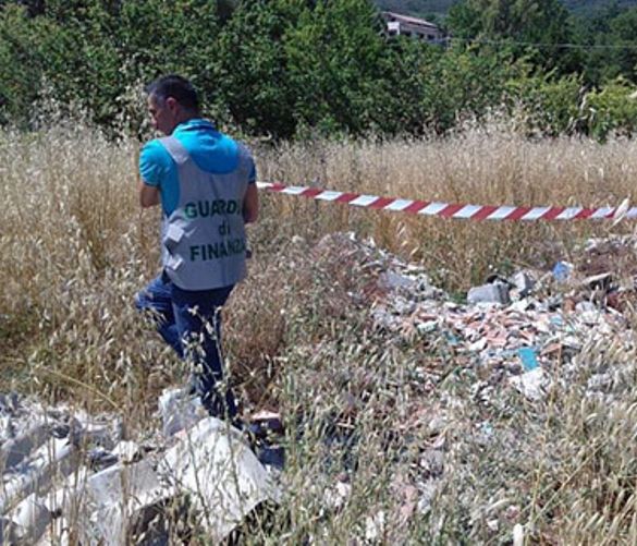 15062017 Finanza sequestro discarica