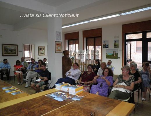 Nicola-Salati foto - 15072013 un libro al mese gioi