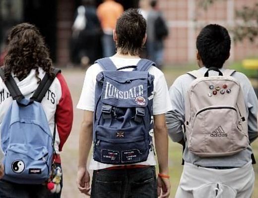 15092015 studenti a scuola