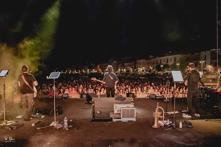 pubblico di max gazzè
