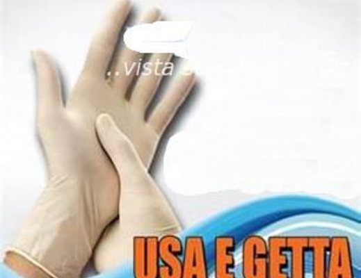 Paolo-Abbate foto - 15112012 guanti usa e getta