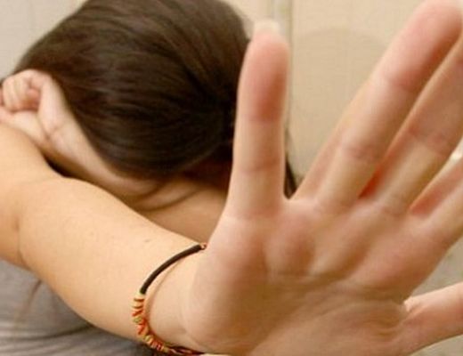 15112015 violenza ragazze
