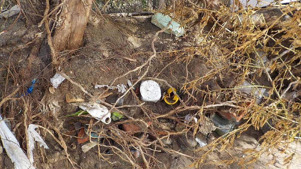 15112019 discarica rifiuti spiaggia