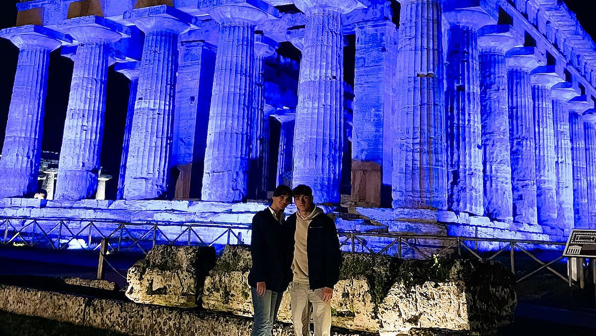 15112024 nettuno si illumina di blu 15112024 nettuno si illumina di blu