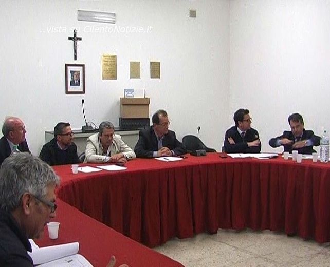 16052014 riunione sindaci castel san lorenzo