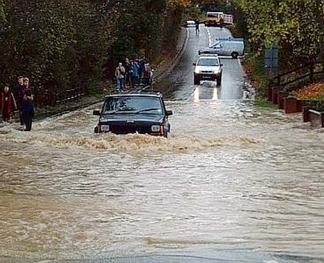 16062014 allagamento strada