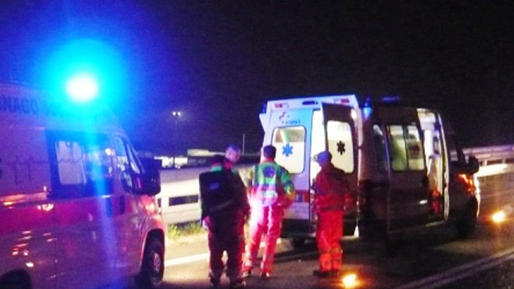 16062016 ambulanza notte