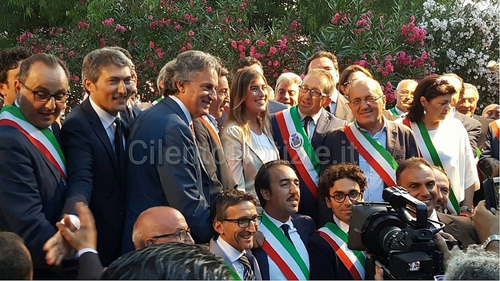 16062017 sindaci e ministro castellabate