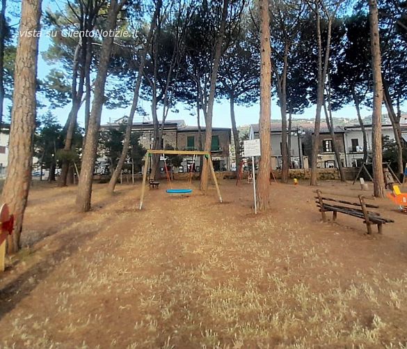 16062022 giostrine parco giochi castellabate