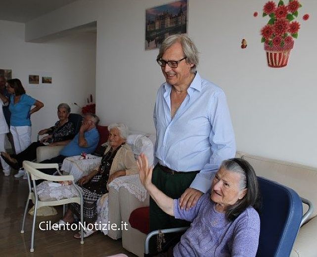 16082015 sgarbi casa di riposo 16082015 sgarbi casa di riposo