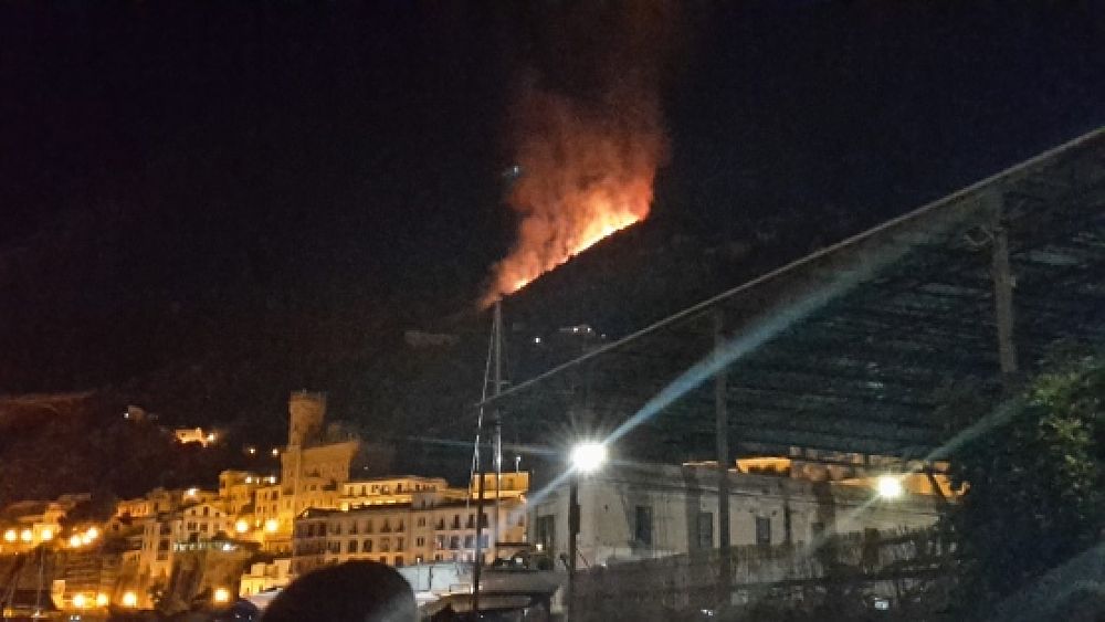 16082016 incendio arechi